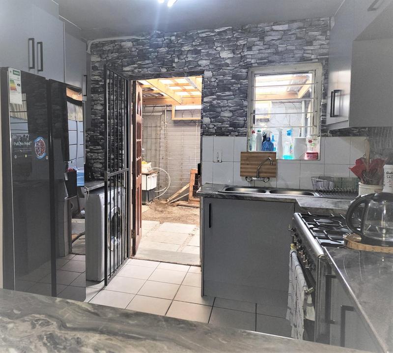 2 Bedroom Property for Sale in Parow Western Cape